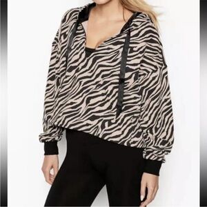 Victoria’s Secret Zebra print Crop Hoodie XS